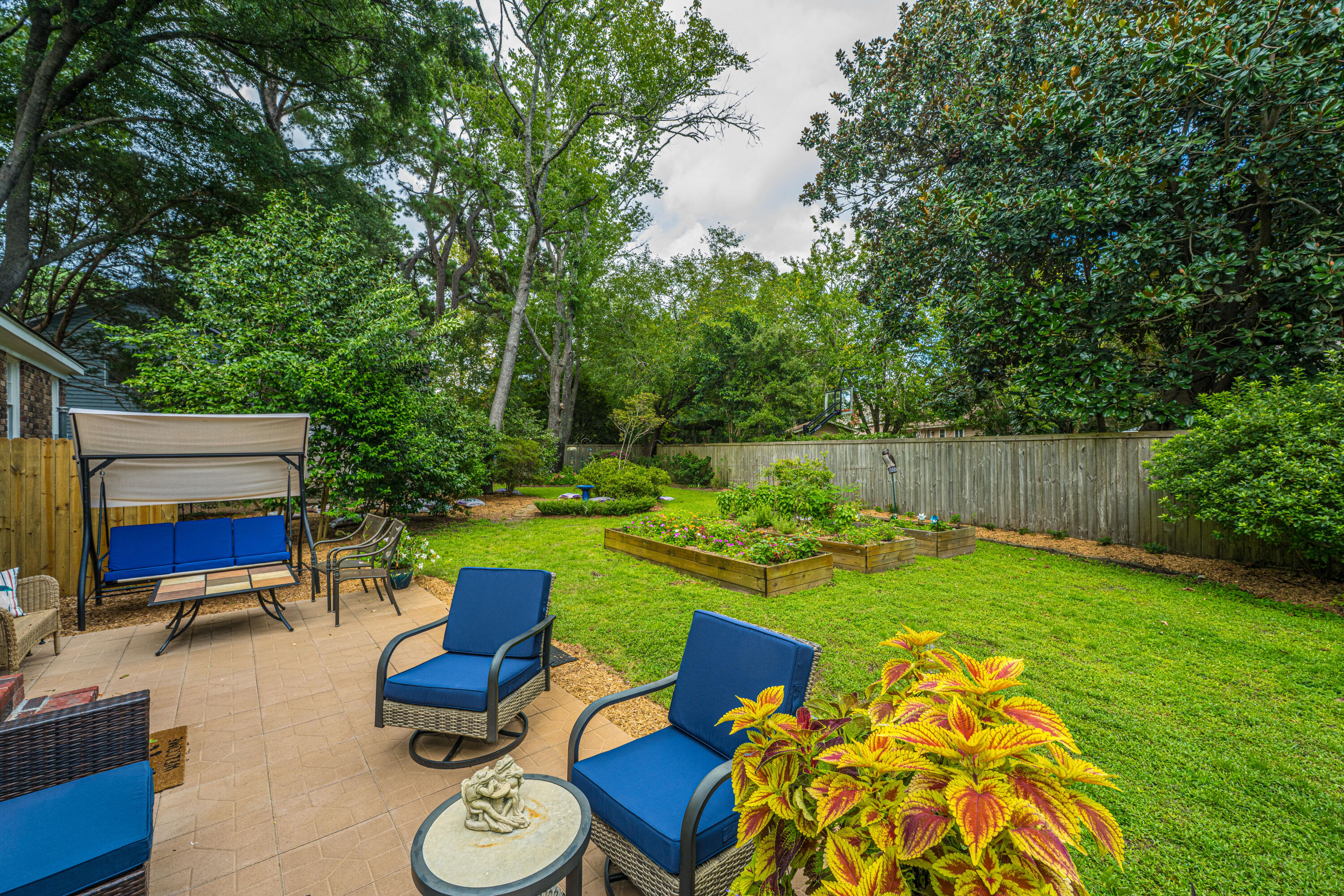 672 Old Plantation Road Charleston, SC 29412 - Photo 23 of 27 Back Yard Patio