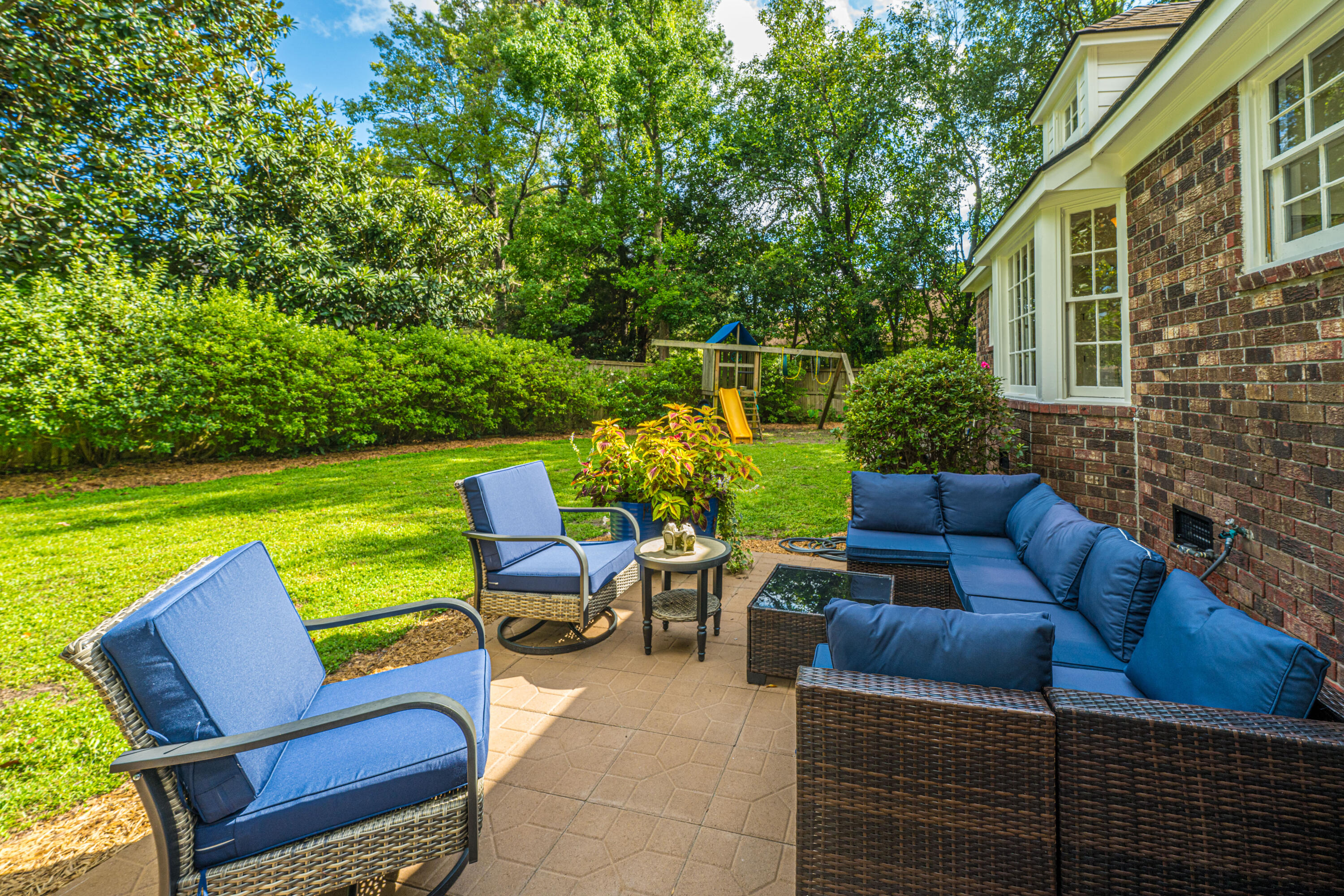 672 Old Plantation Road Charleston, SC 29412 - Photo 24 of 27 Patio towards swing set