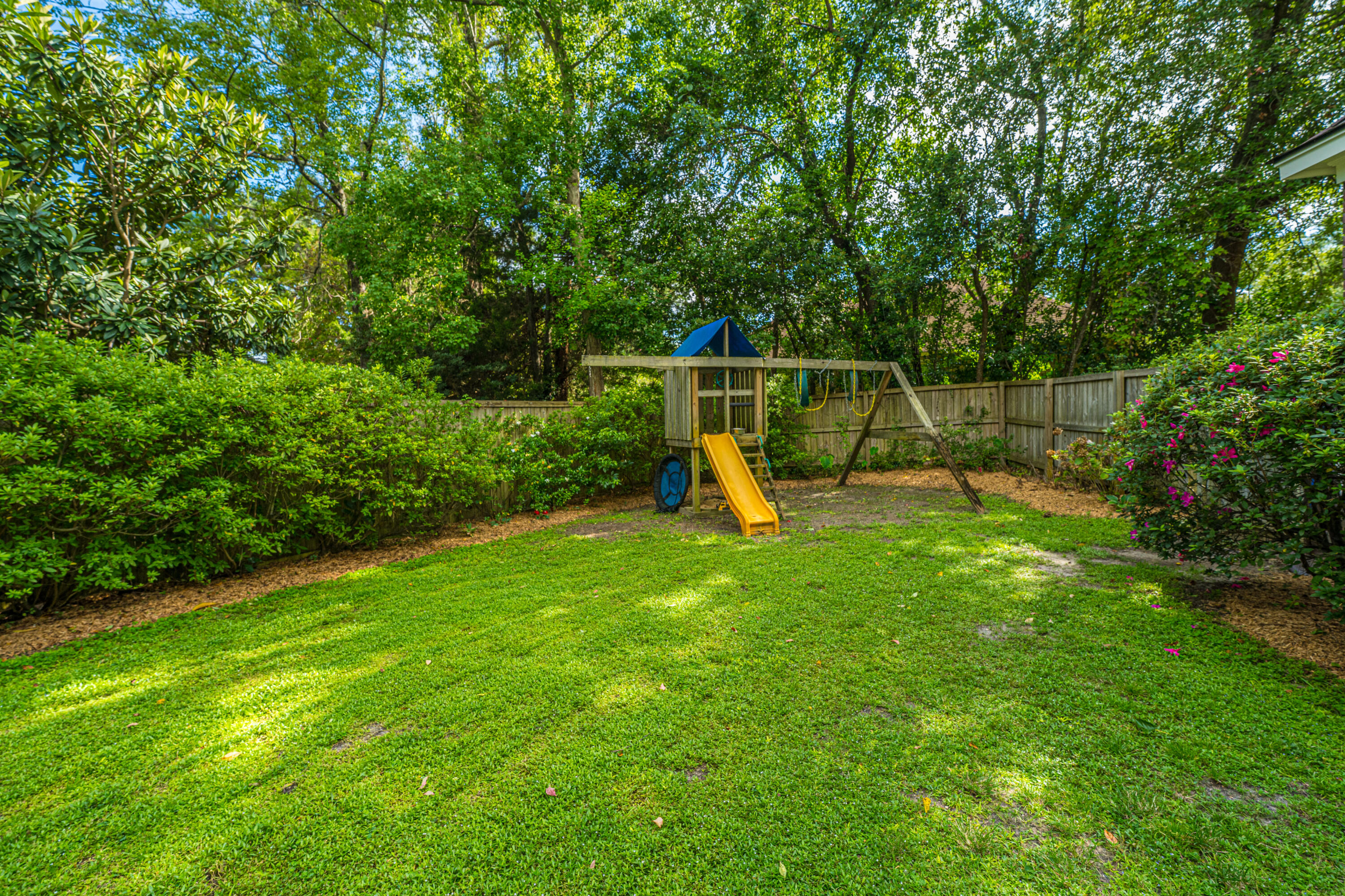 672 Old Plantation Road Charleston, SC 29412 - Photo 27 of 27 Back Yard