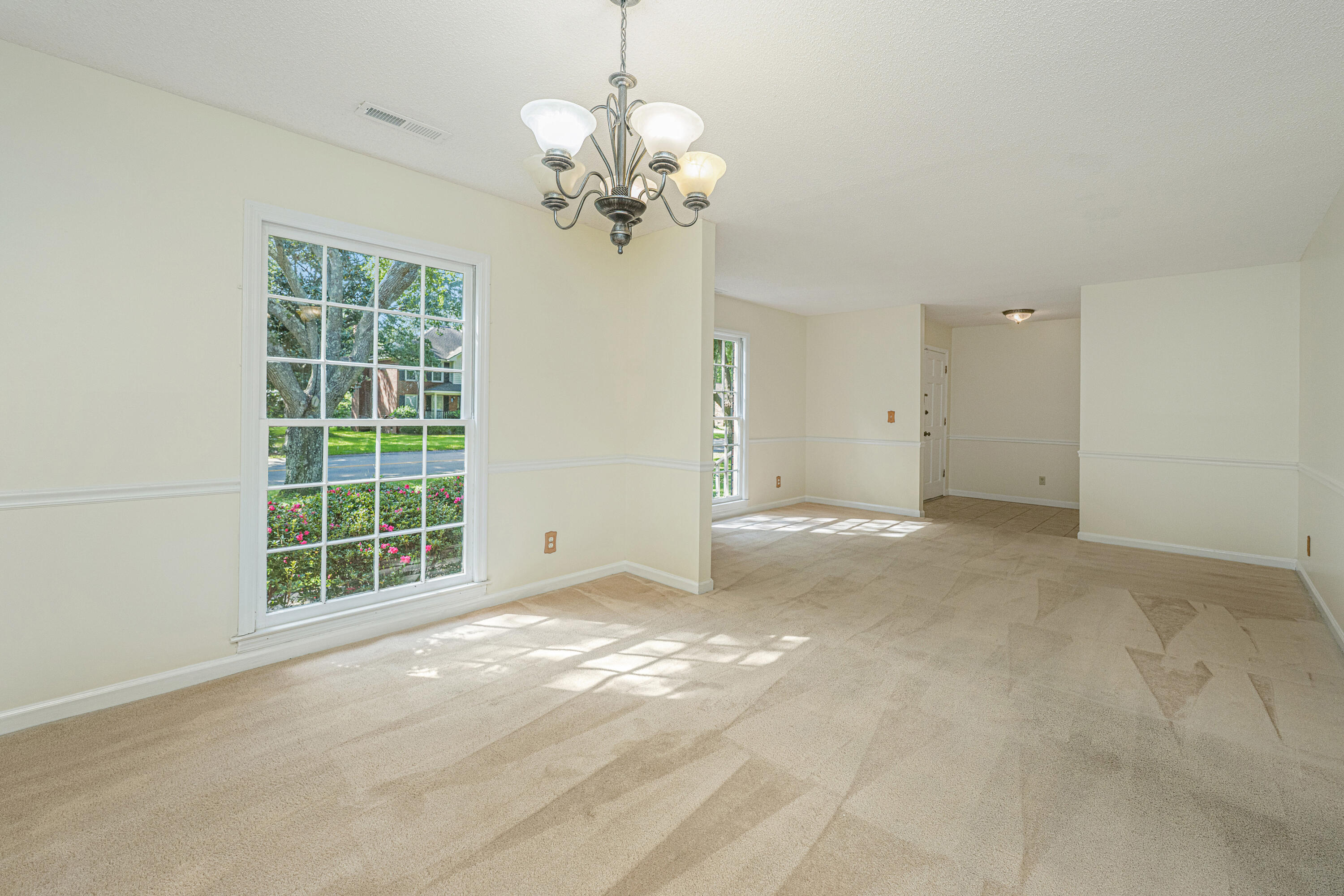 672 Old Plantation Road Charleston, SC 29412 - Photo 3 of 27 LR/DR Combo