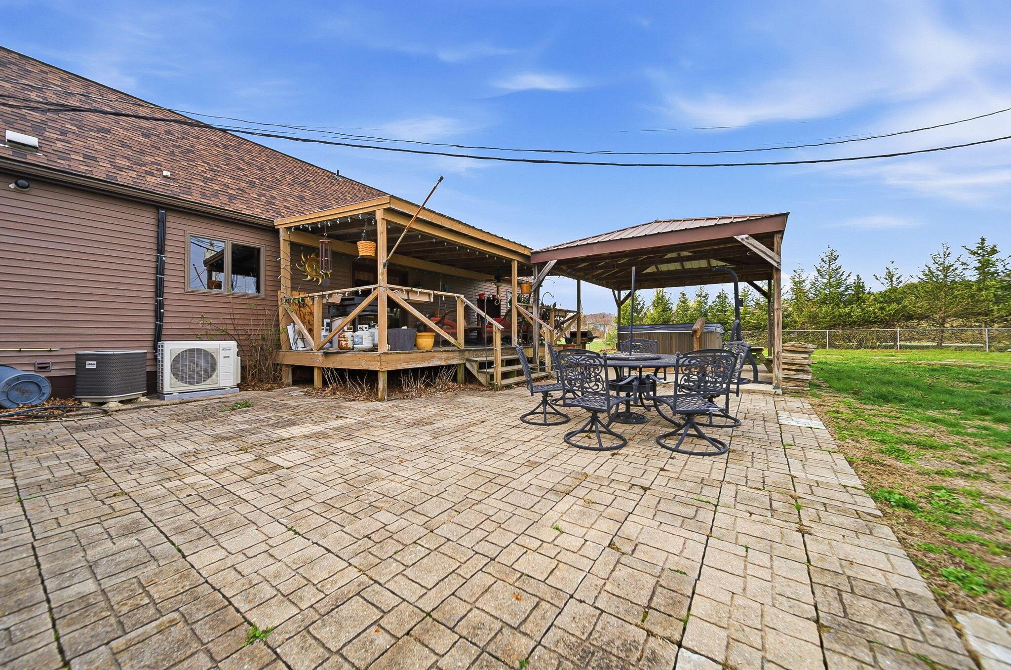 1040 Straight Creek Road Waverly, OH 45690 - Photo 63 of 113 Patio