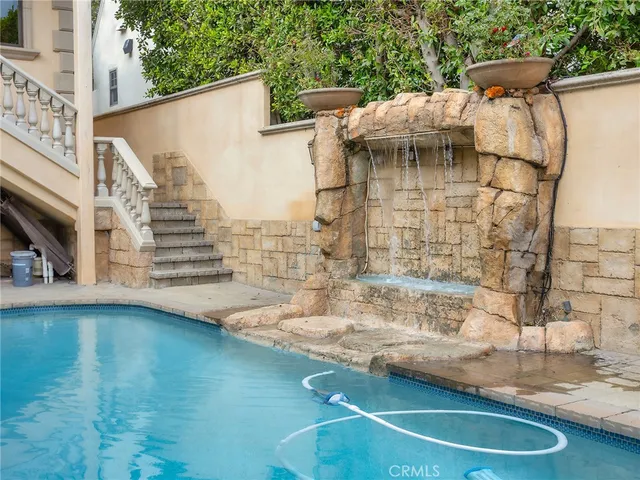 $3,125,521 | 922 East Providencia Avenue, Burbank, CA 91501