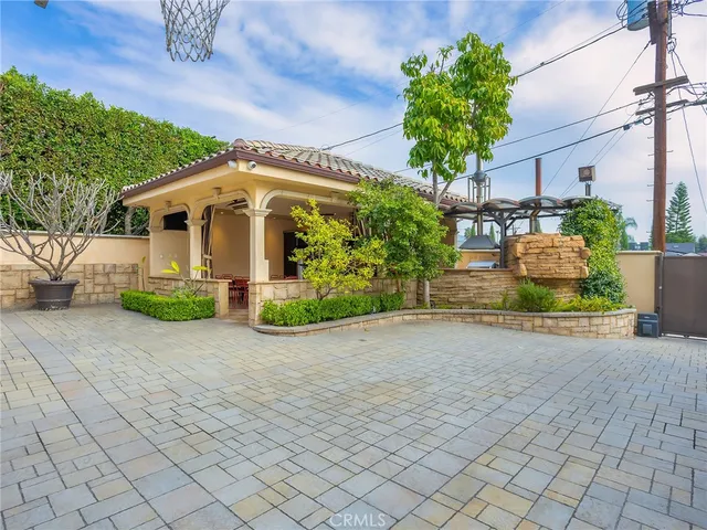 $3,125,521 | 922 East Providencia Avenue, Burbank, CA 91501