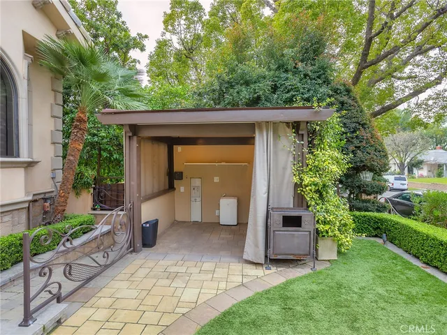 $3,125,521 | 922 East Providencia Avenue, Burbank, CA 91501