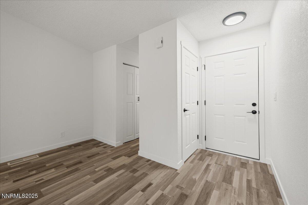10038 Humite Lane Reno, NV 89506 - Photo 5 of 30 a view of bathroom
