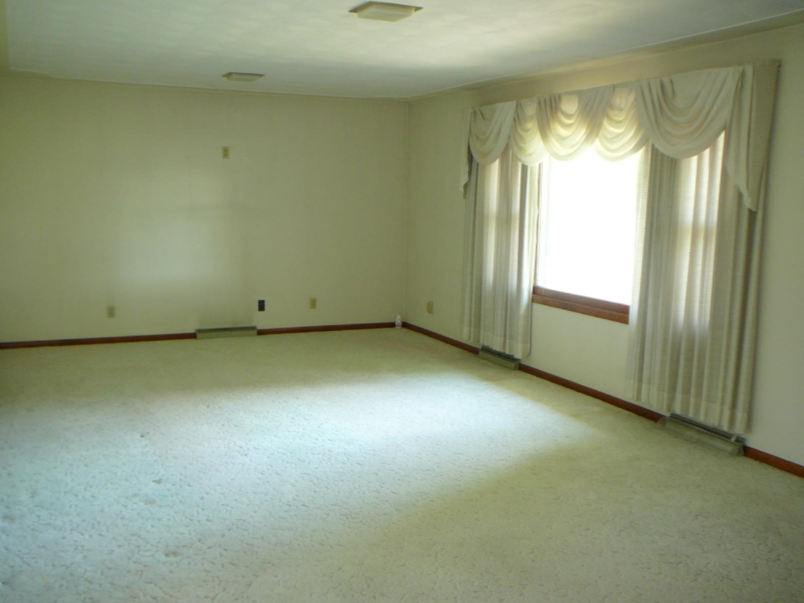 1002 Weaver Road Bronson, MI 49028 - Photo 8 of 58 P1220579