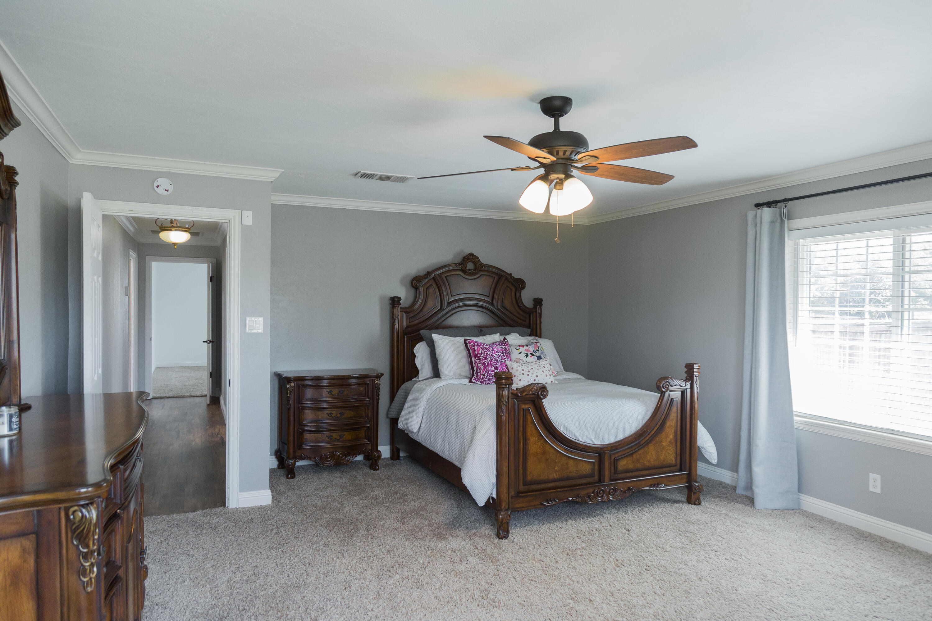 1308 West 24th Street Plainview, TX 79072 - Photo 66 of 85 a living room with furniture