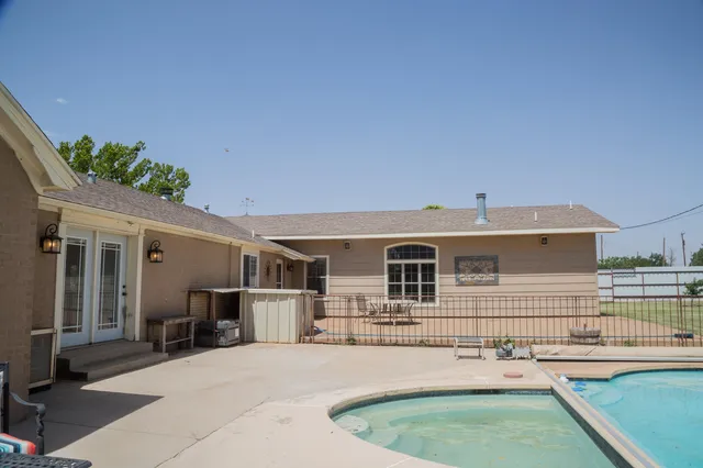 $399,000 | 1308 West 24th Street, Plainview, TX 79072