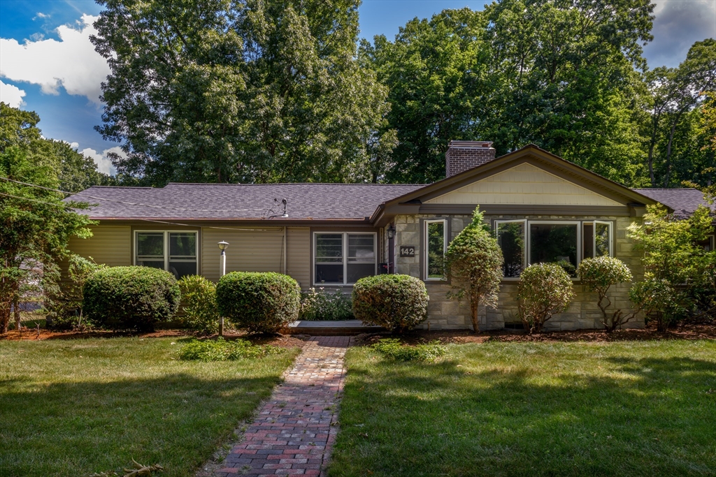 142 Jamieson Road Holden, MA 01520 - Photo 1 of 26