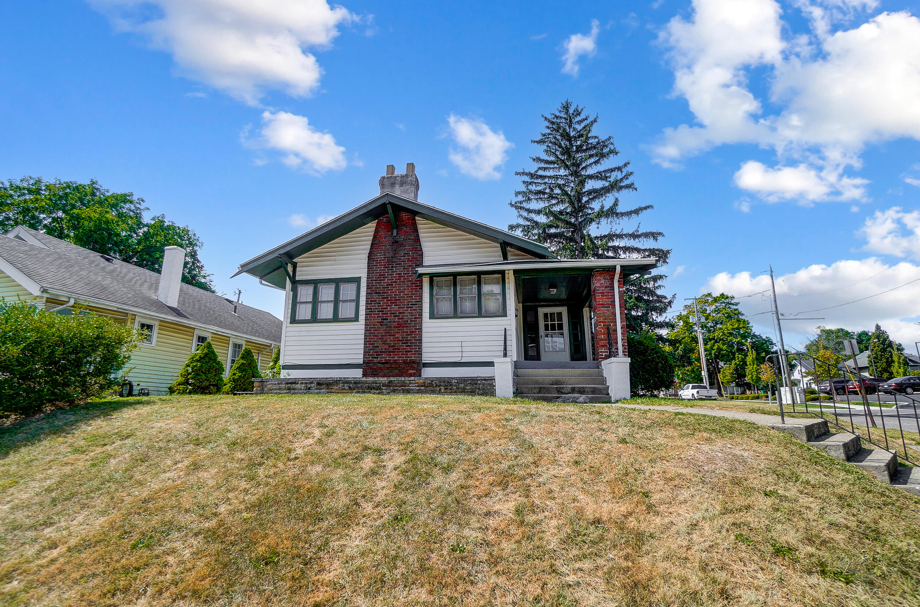221 Ridge Road Springfield, OH 45503 - Photo 1 of 32 Gallery Image 1