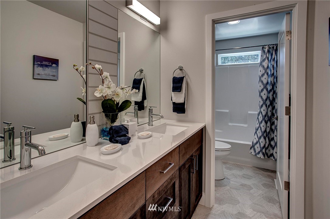22305 17th Avenue West, Unit 13 Bothell, WA 98021 - Photo 25 of 38