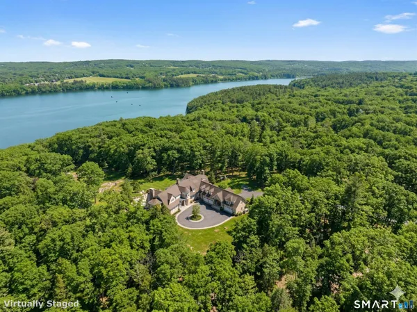 $1,990,000 | 5 Viewpoint Lane, Ellington, CT 06029
