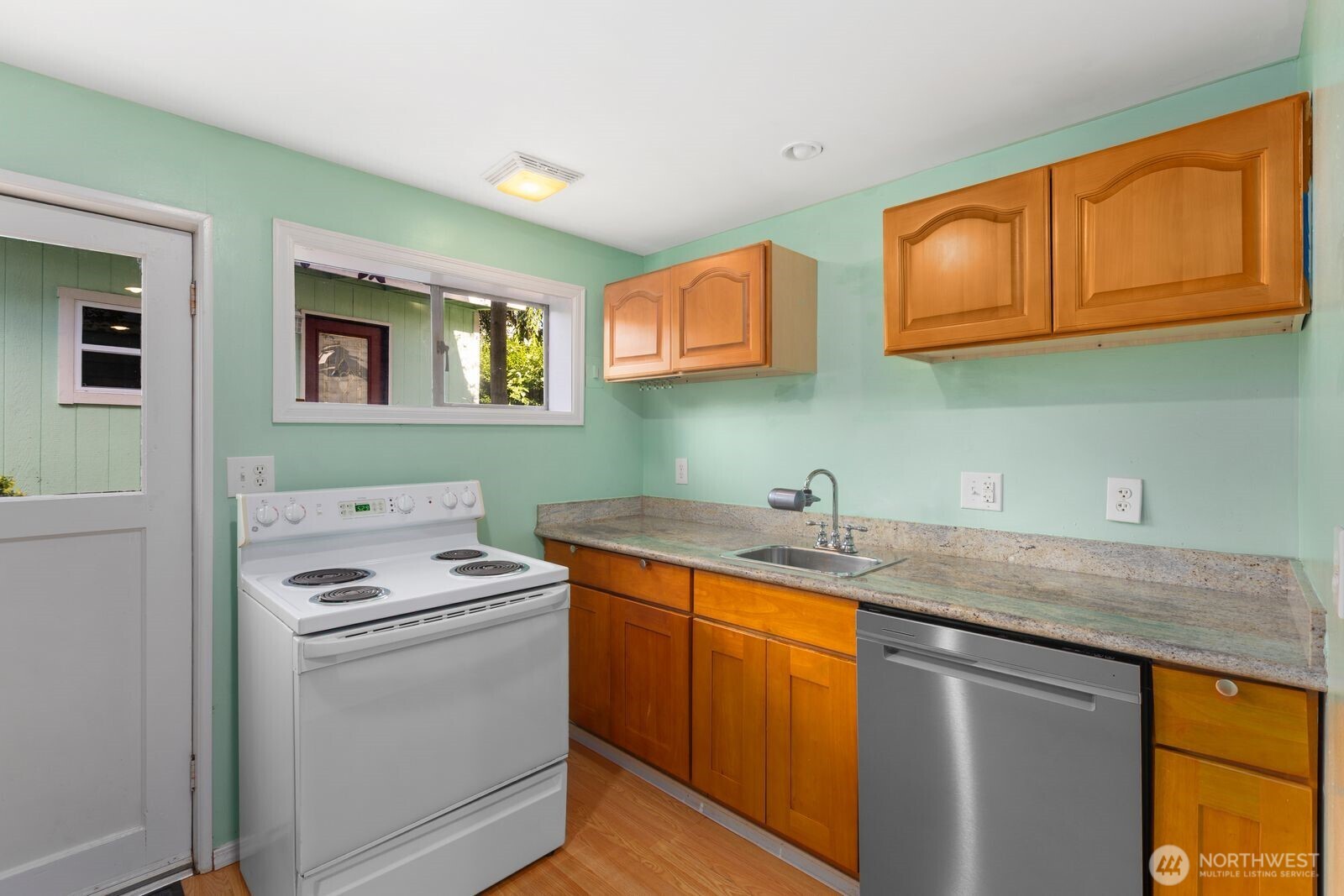 3318 20th Avenue South Seattle, WA 98144 - Photo 26 of 35