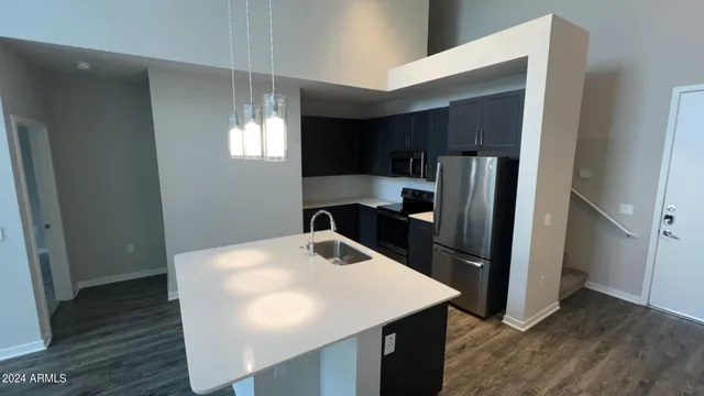 $2,770 | 4949 North 7th Street, Unit C3L, Phoenix, AZ 85014