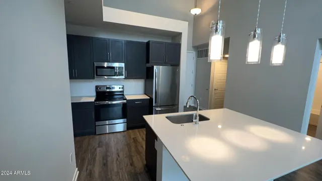 $2,770 | 4949 North 7th Street, Unit C3L, Phoenix, AZ 85014