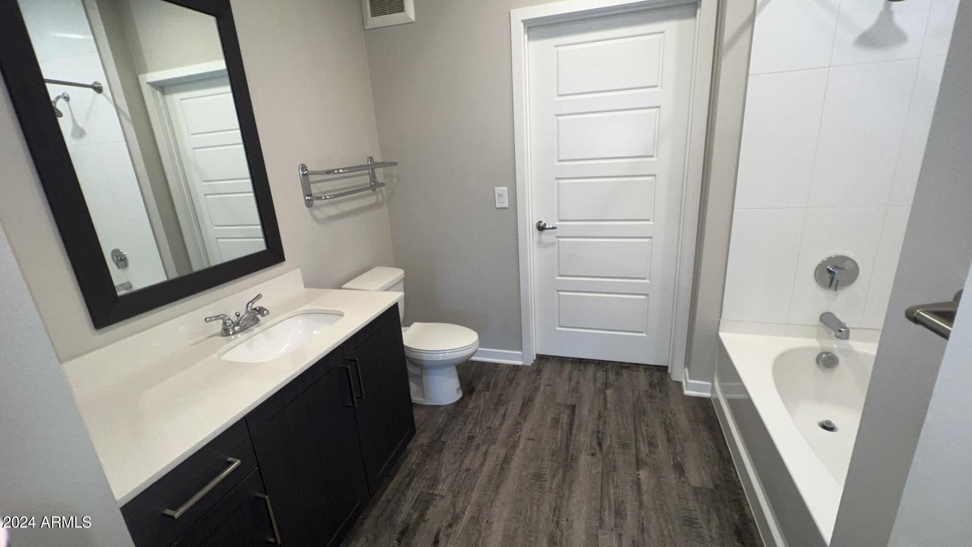 4949 North 7th Street, Unit C3L Phoenix, AZ 85014 - Photo 6 of 26 Master Bath