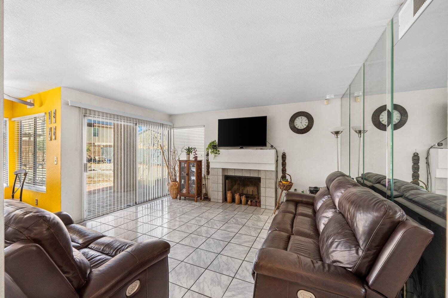 43663 Byron Drive Lancaster, CA 93535 - Photo 10 of 46 10-ByronDrive-2c60411634