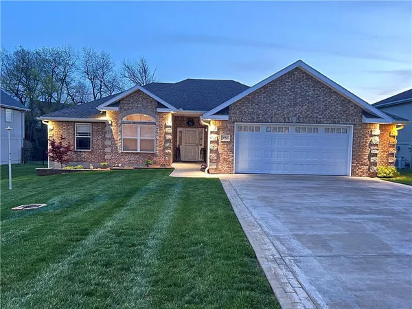 $320,000 | 452 Ash Court, Warrensburg, MO 64093