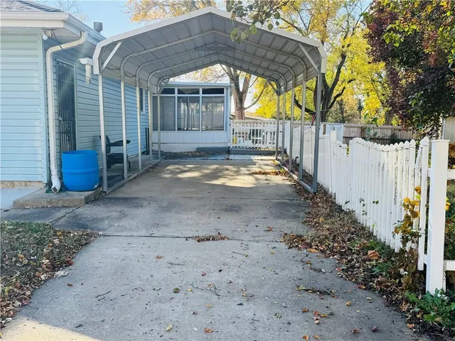 $295,000 | 7412 North Wayne Avenue, Kansas City, MO 64118