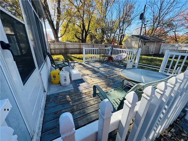 $295,000 | 7412 North Wayne Avenue, Kansas City, MO 64118