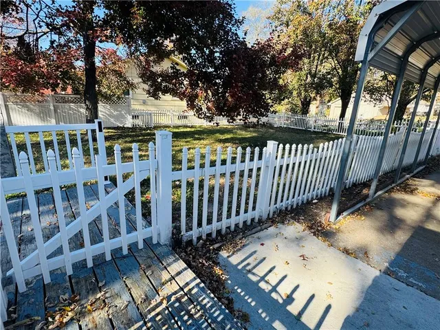 $295,000 | 7412 North Wayne Avenue, Kansas City, MO 64118