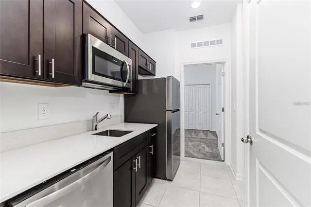 $1,050 | 1121 Deepwater Circle, Unit B, Eagle Lake, FL 33839