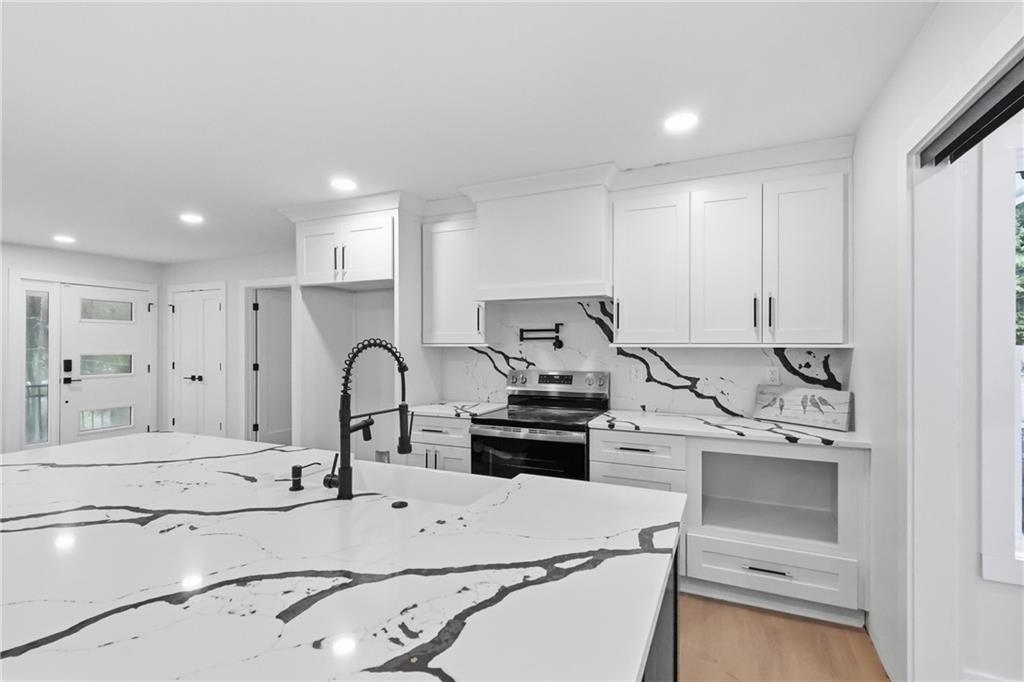 1447 Skyhaven Road Southeast Atlanta, GA 30316 - Photo 8 of 25 Gallery Image 8