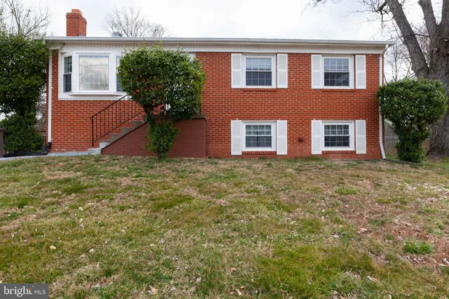 $2,700 | 13871 Langstone Drive, Woodbridge, VA 22193