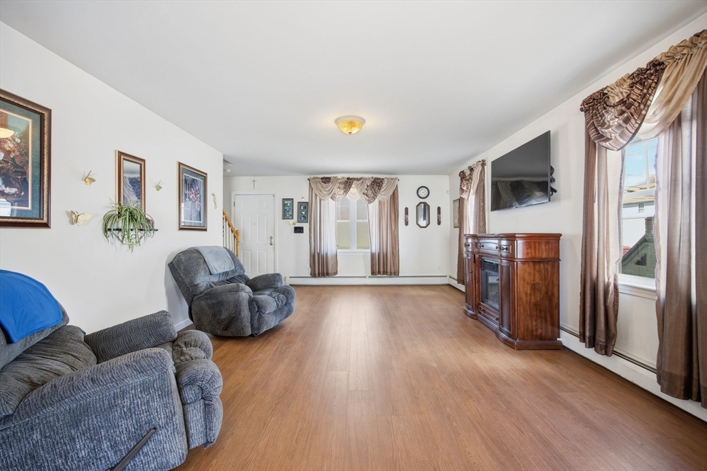 232 Reeves Street Fall River, MA 02721 - Photo 4 of 21