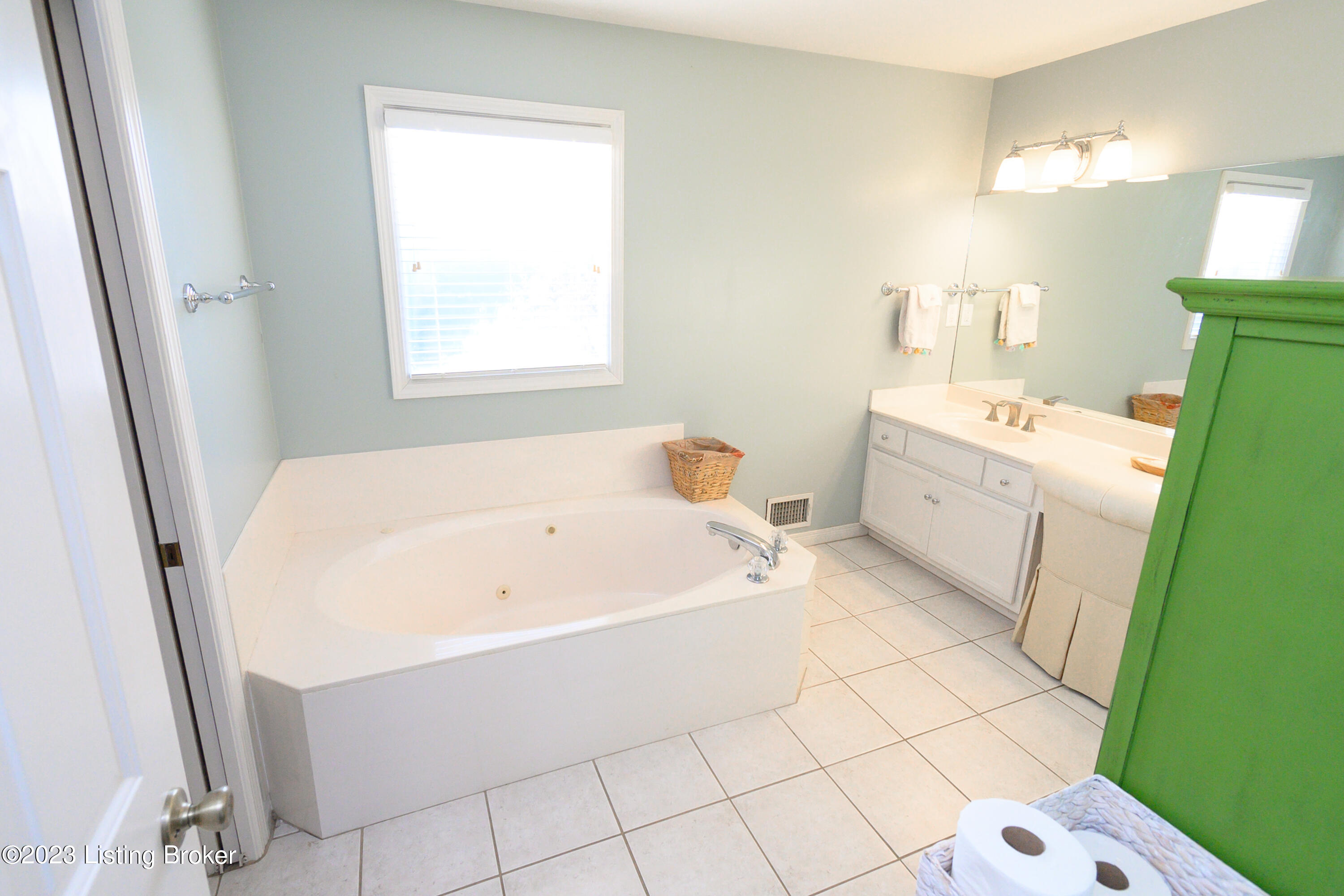 3211 Trail Ridge Road Louisville, KY 40241 - Photo 26 of 52 DSC_2879