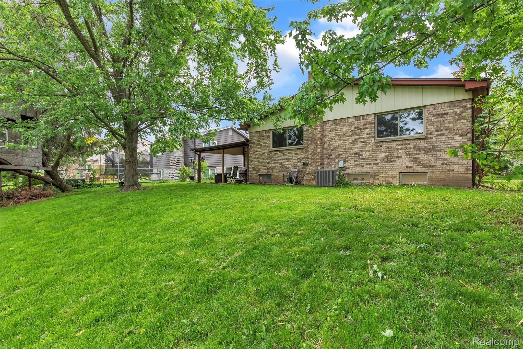42828 Keystone Canton, MI 48187 - Photo 45 of 45 45-42828-Keystone-WindowStill-Real-Estate-Photography-45.jpg