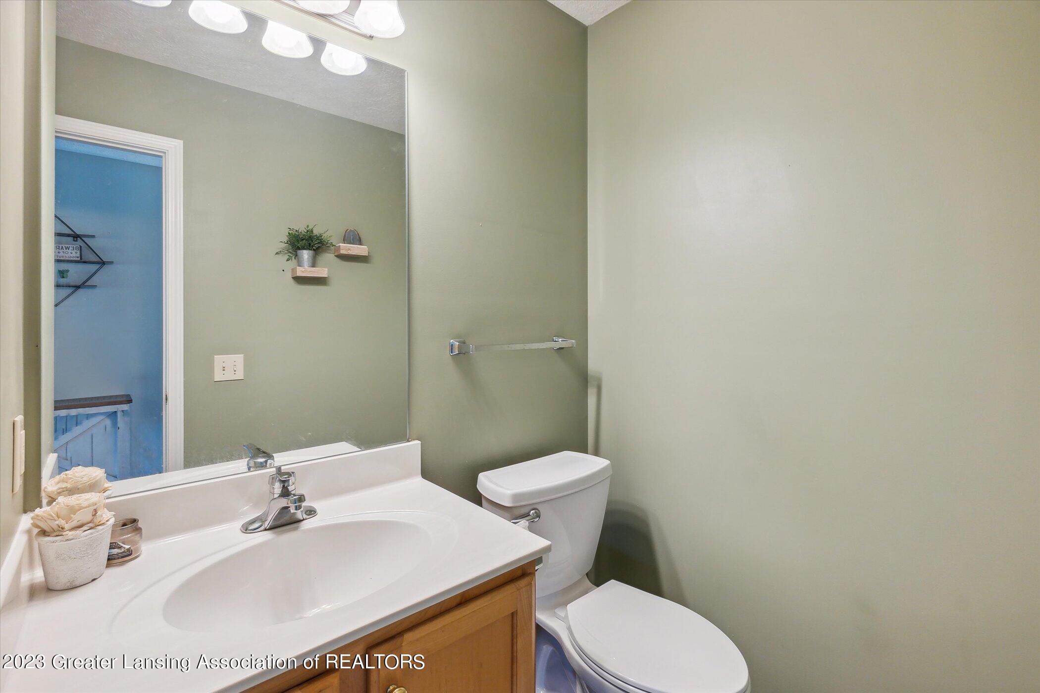 1056 South Edgar Road Mason, MI 48854 - Photo 23 of 49 23-1056-S-Edgar-Rd-Mason-MI-48854-Window