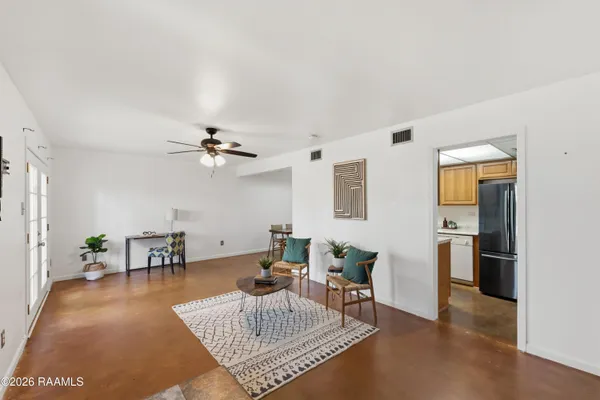 $108,000 | 200 Lodge Drive, Unit 1206, Lafayette, LA 70506