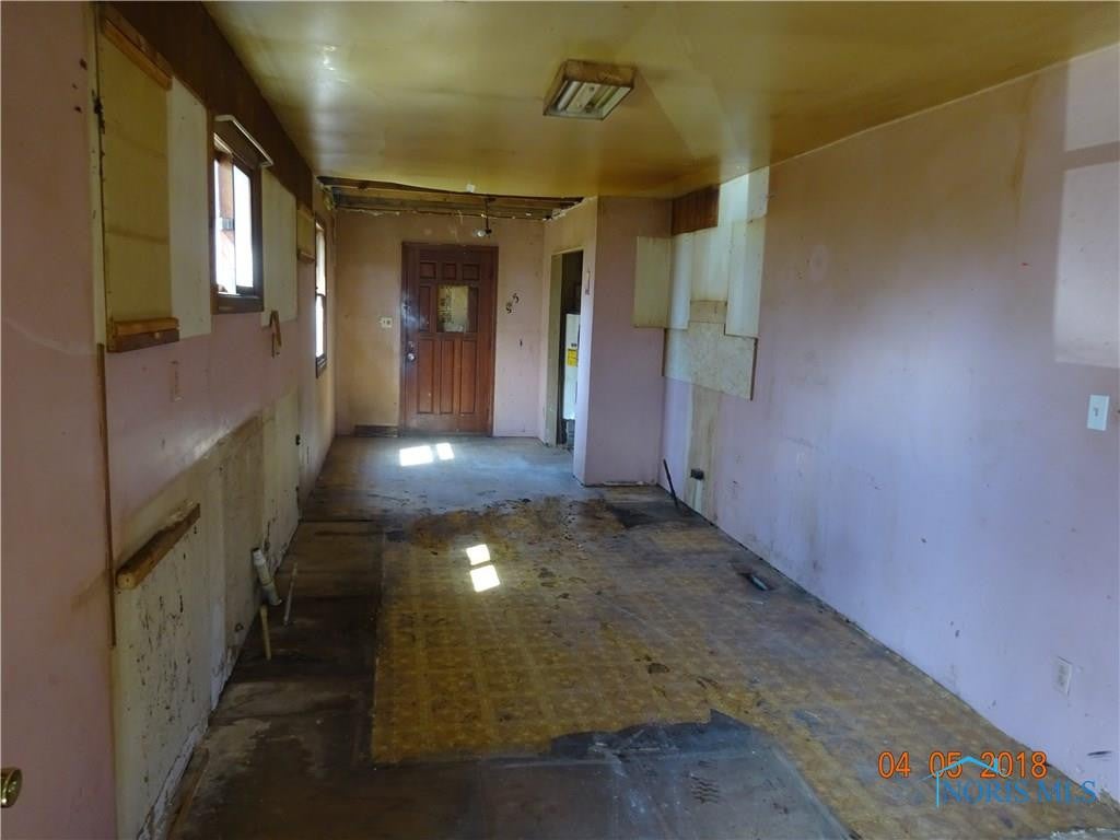5851 Roan Road Sylvania, OH 43560 - Photo 4 of 4 Photo 8