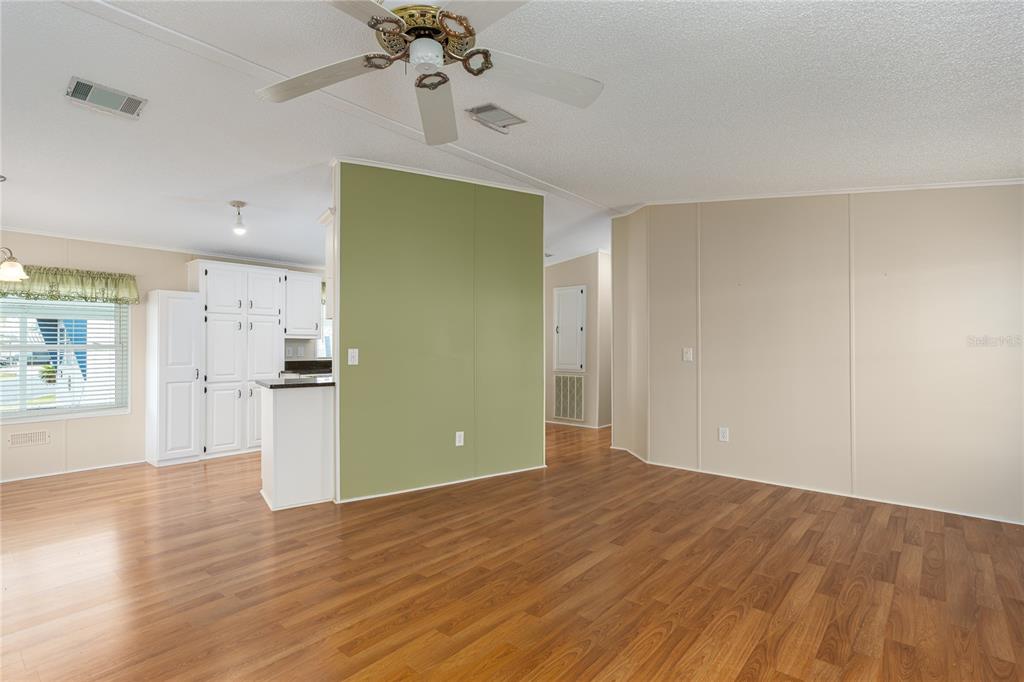 3317 Denise Drive Ellenton, FL 34222 - Photo 8 of 37