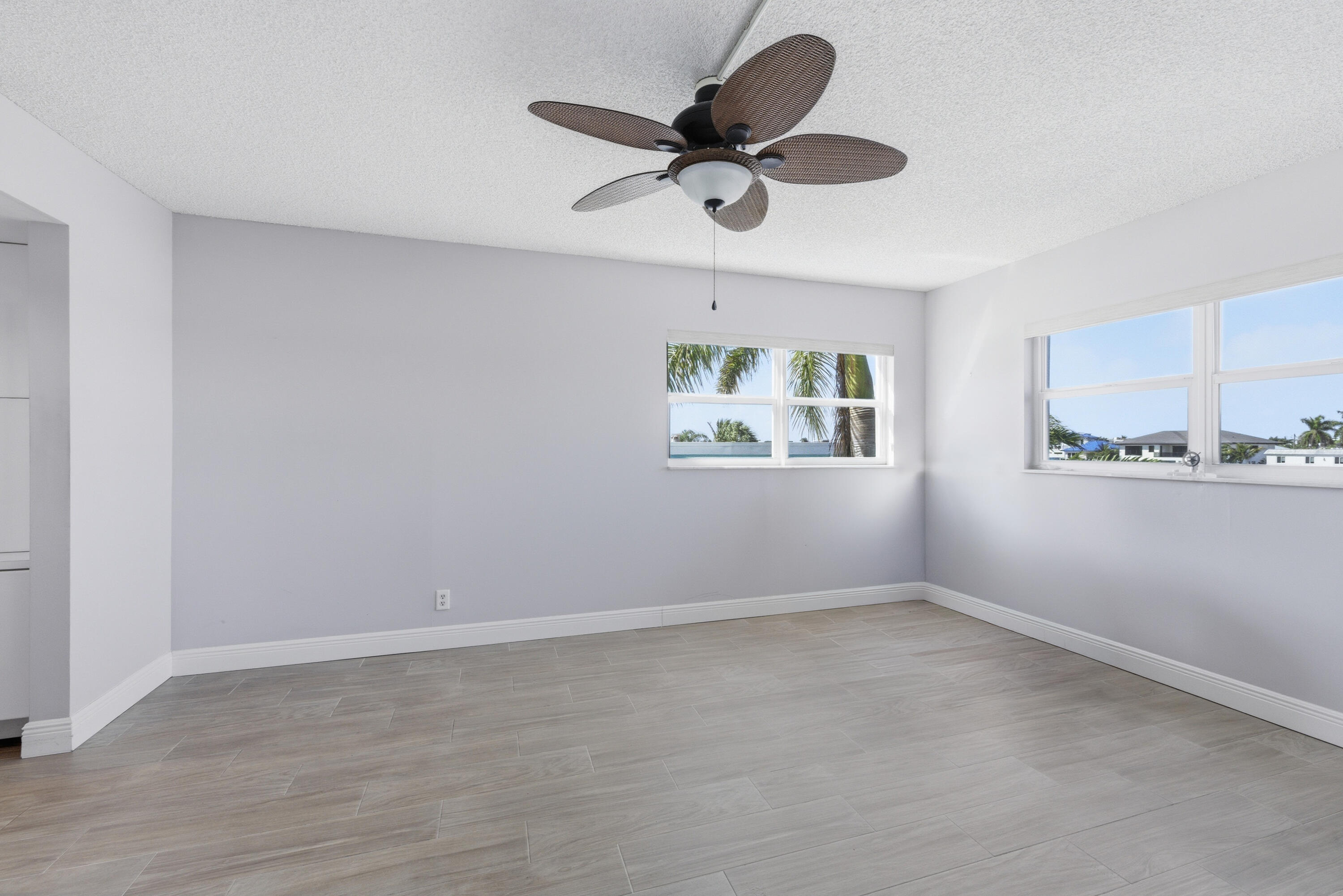 615 North Riverside Drive, Unit 301 Pompano Beach, FL 33062 - Photo 7 of 34 22_615_N_RIVERSIDE_DR_03112026_18PCT-Edi