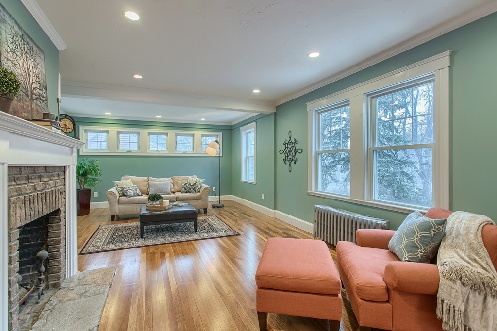 152 Prospect Street Wakefield, MA 01880 - Photo 4 of 29 Gallery Image 4