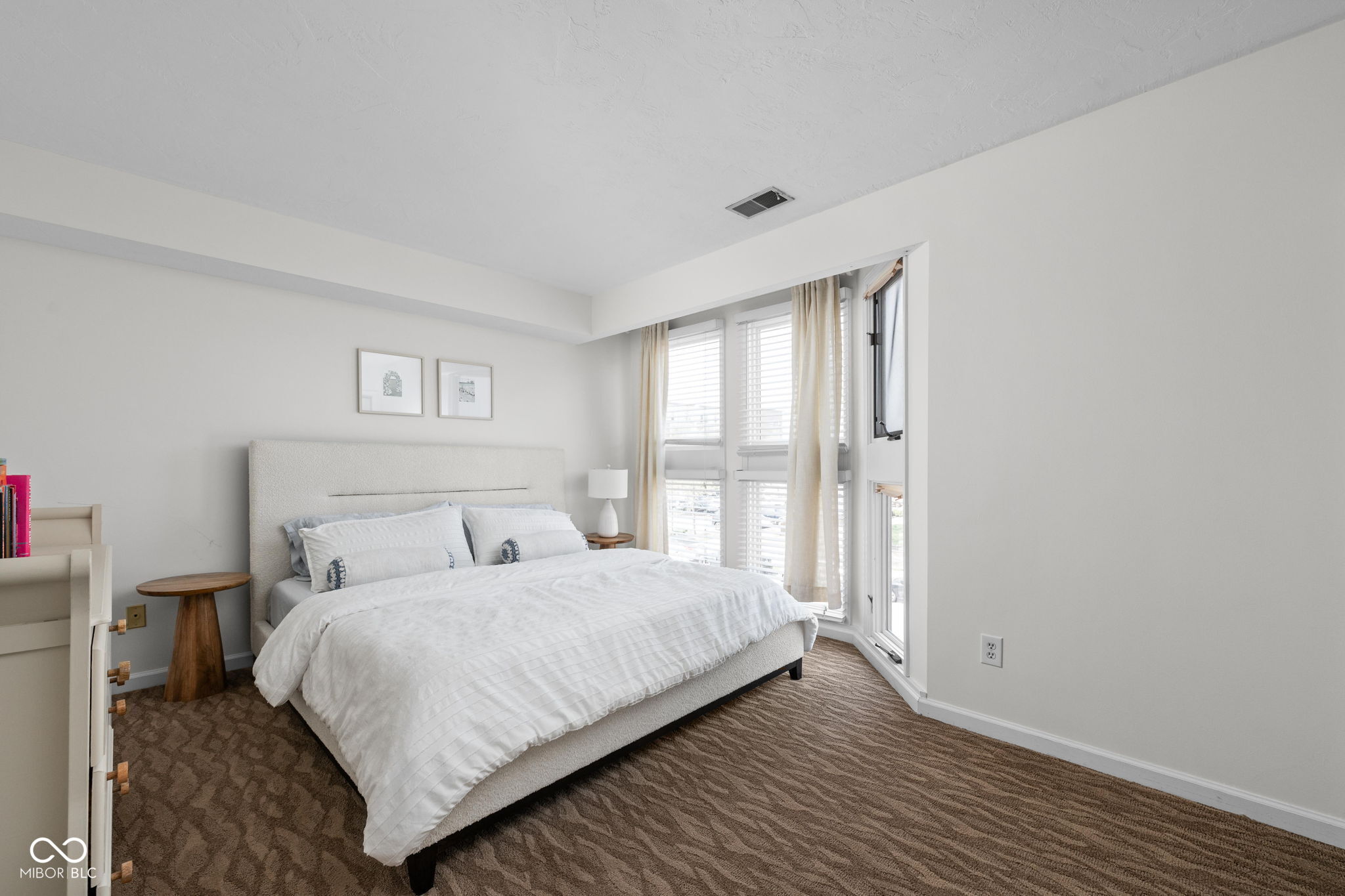 548 Lockerbie Circle North Indianapolis, IN 46202 - Photo 22 of 32