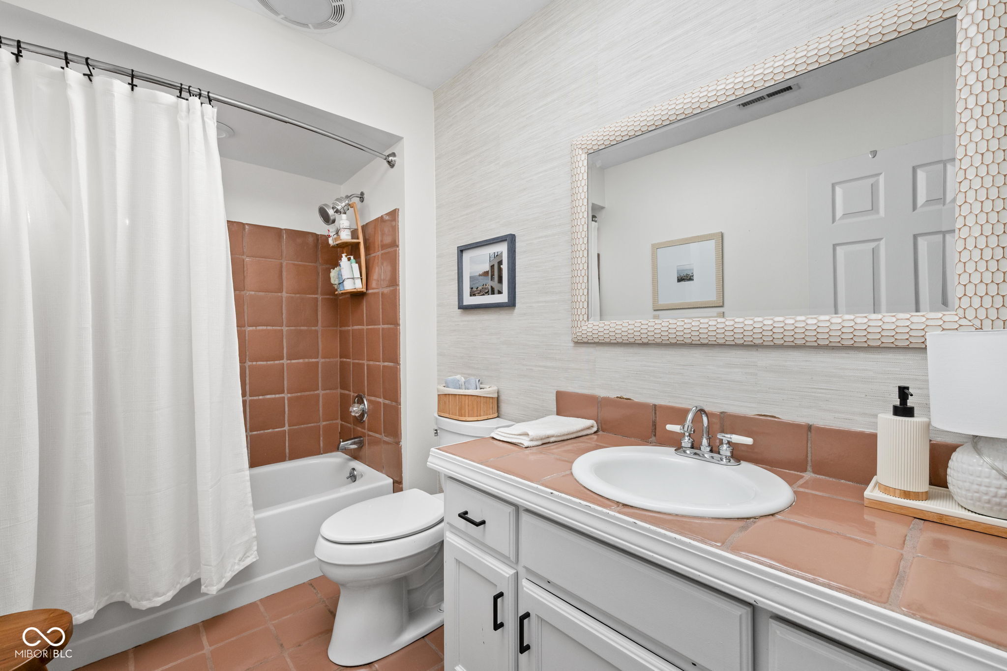 548 Lockerbie Circle North Indianapolis, IN 46202 - Photo 23 of 32