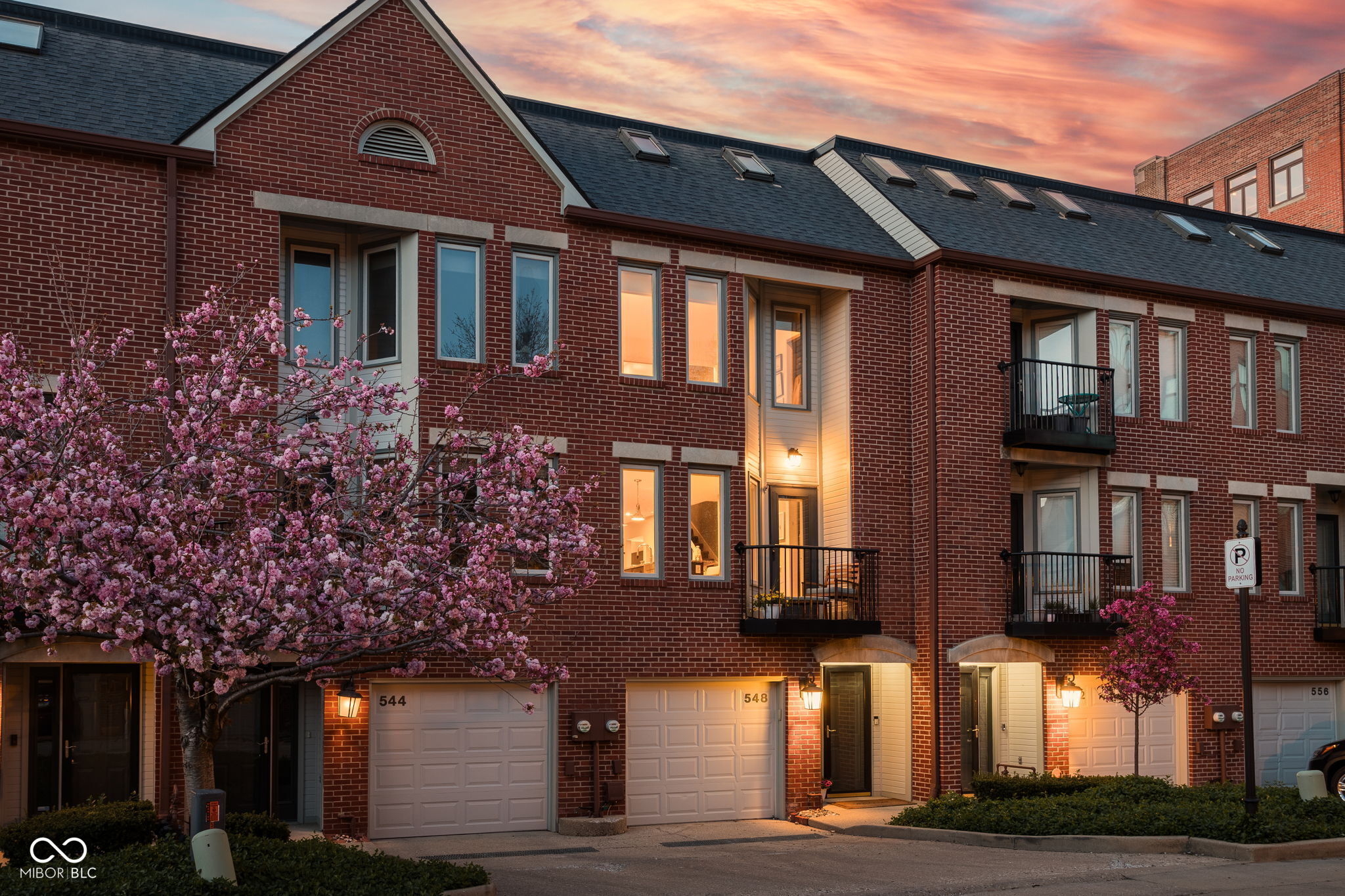 548 Lockerbie Circle North Indianapolis, IN 46202 - Photo 5 of 32