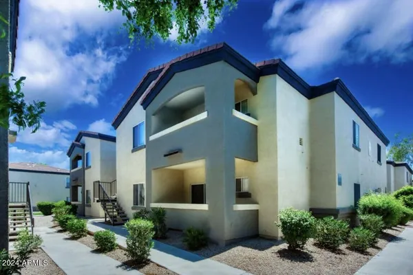 $1,265 | 4045 West Bell Road, Unit 1A, Phoenix, AZ 85053