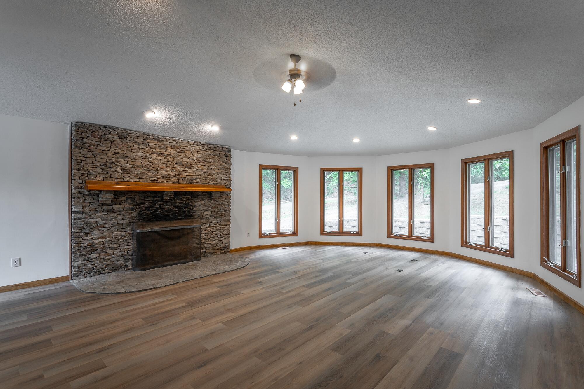 141 Larry Drive Ringgold, GA 30736 - Photo 12 of 28 Great Room