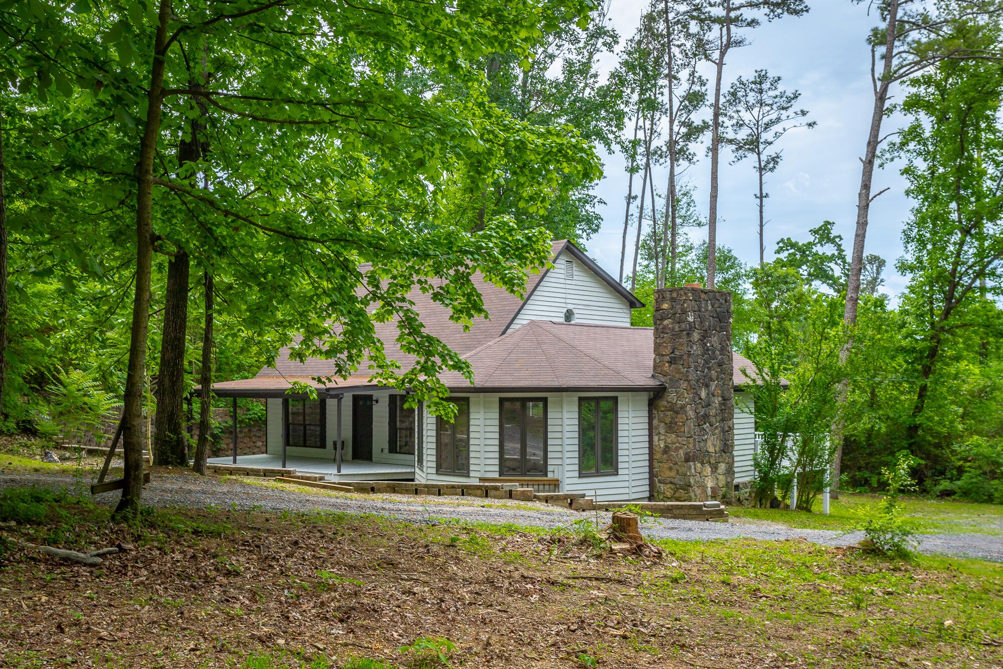141 Larry Drive Ringgold, GA 30736 - Photo 3 of 28 141 Larry Dr