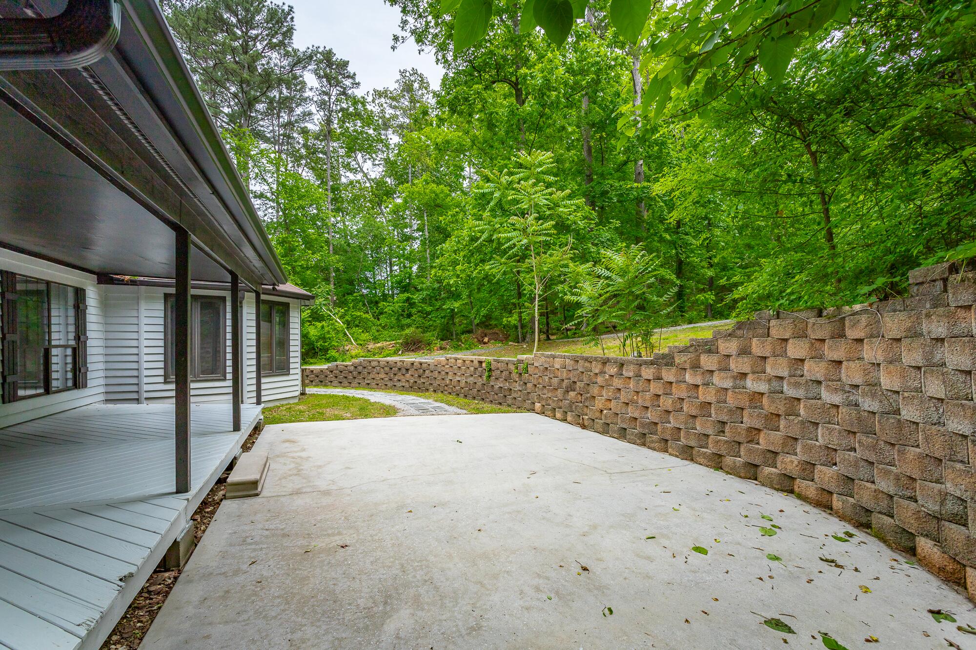 141 Larry Drive Ringgold, GA 30736 - Photo 4 of 28 141 Larry Dr