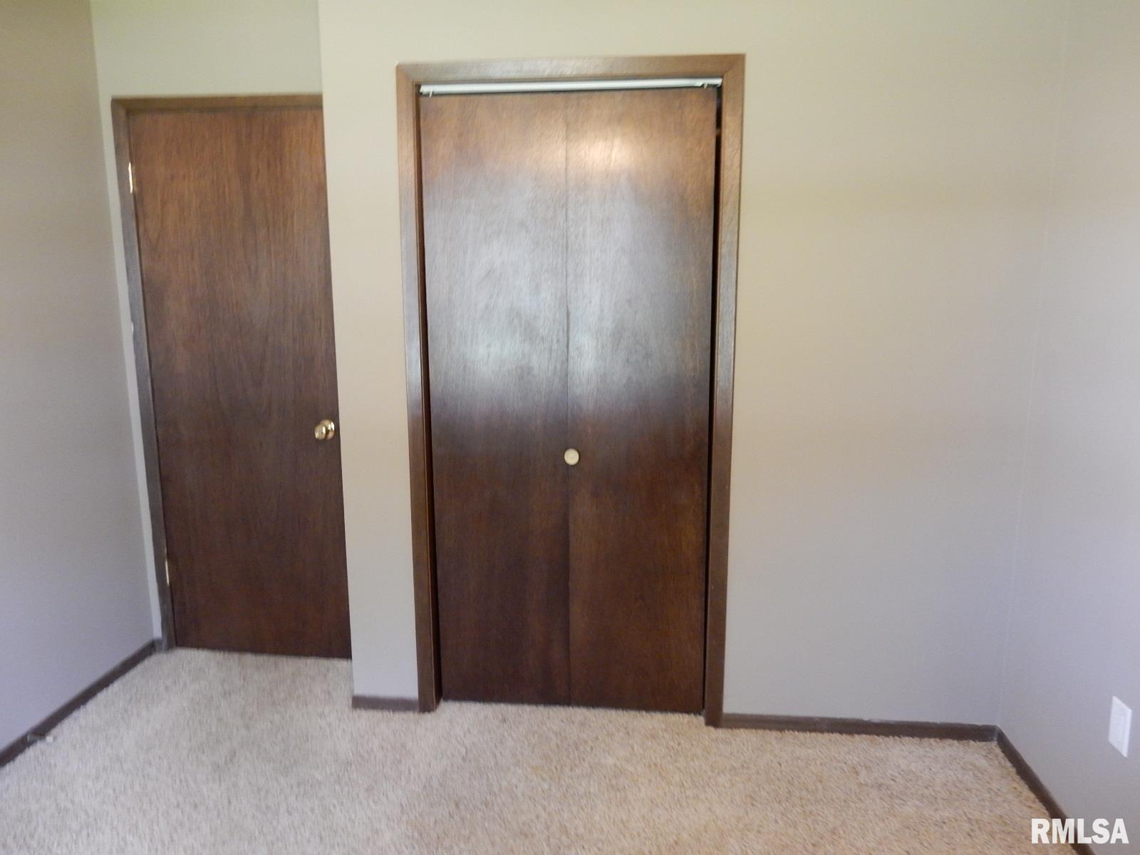 431 10th Street Lincoln, IL 62656 - Photo 15 of 22