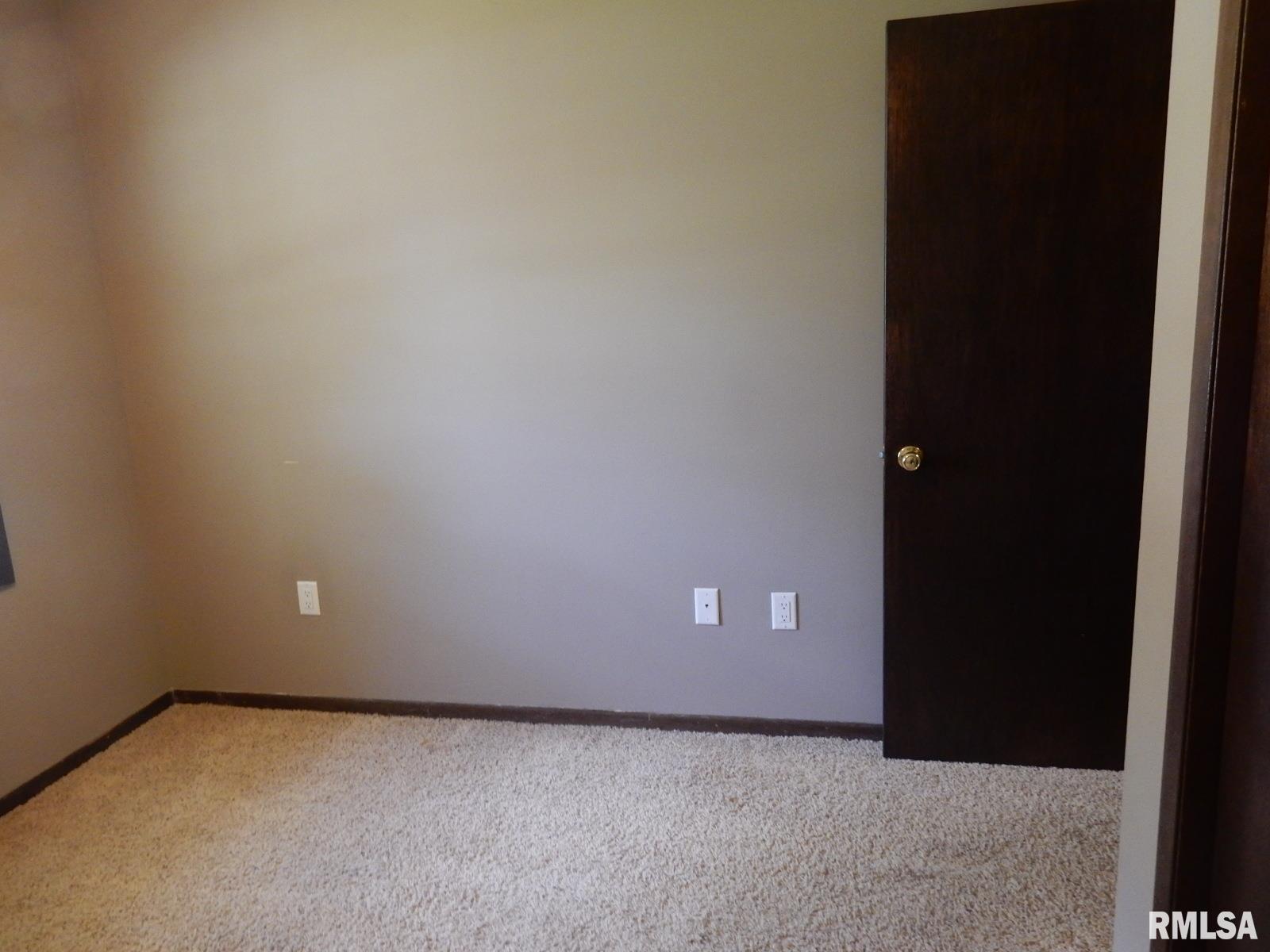 431 10th Street Lincoln, IL 62656 - Photo 16 of 22