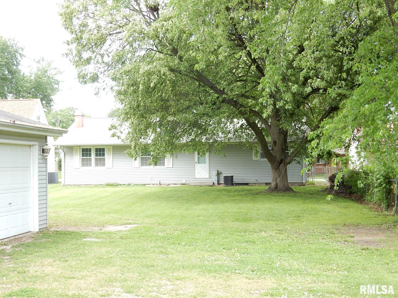 431 10th Street Lincoln, IL 62656 - Photo 19 of 22