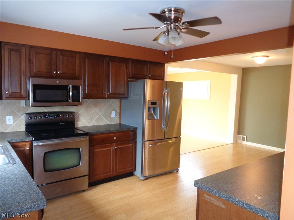 4357 West 223rd Street Cleveland, OH 44126 - Photo 4 of 18 Gallery Image 4