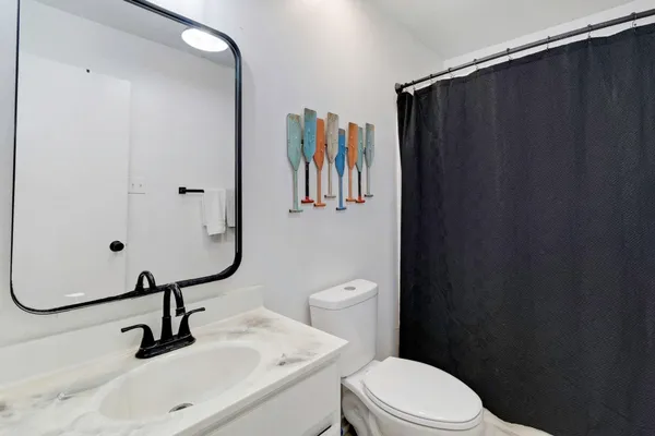 $325,000 | 311 Harbor Drive, Onalaska, TX 77360