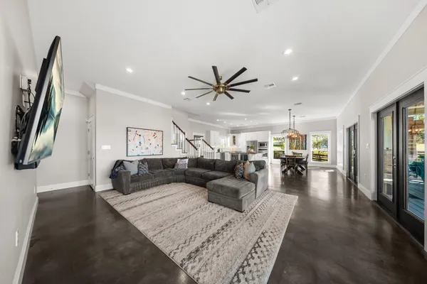 $325,000 | 311 Harbor Drive, Onalaska, TX 77360